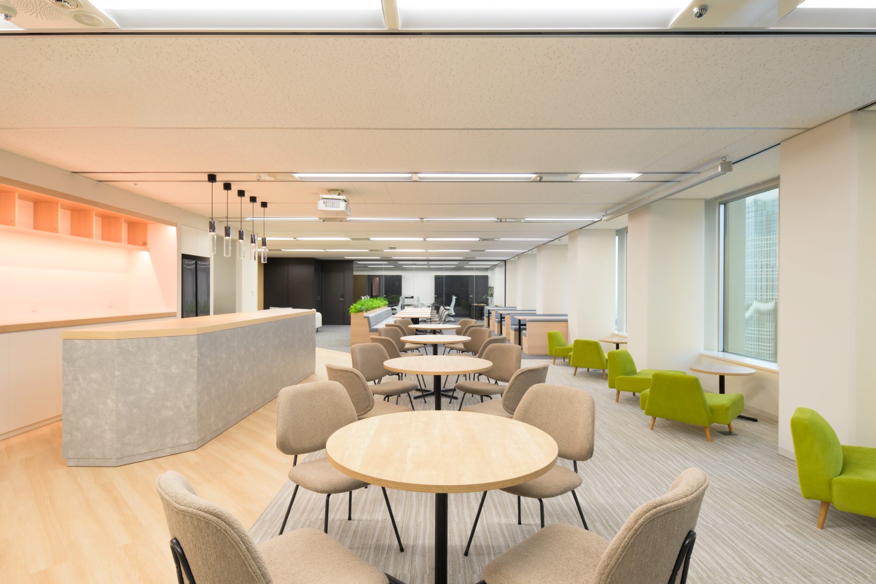 works282_株式会社エーエルジェイ　東京本社
